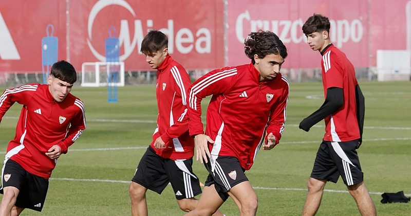 El Sevilla asegura su futuro con renovaciones hasta 2029 para sus jóvenes talentos