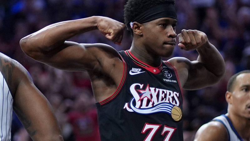 Los 76ers superan a los Magic y se preparan para enfrentar a los Celtics en playoffs