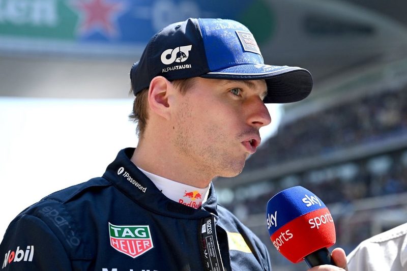 FIA expressa descontentamento com Verstappen após incidente com jornalista