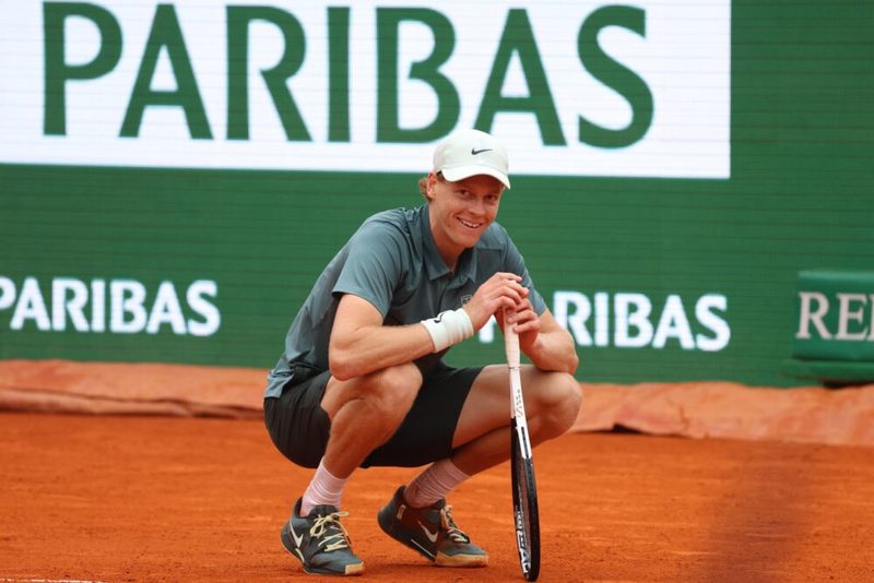 Il via libera ai Whoop per Sinner al Roland Garros: una rivoluzione per il tennis