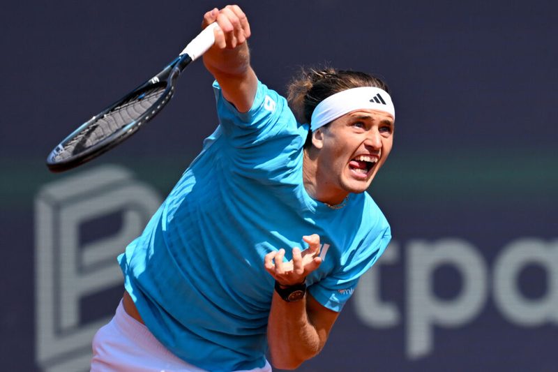 Bruguera punta su Zverev: "Solo lui può sfidare Sinner e Alcaraz per uno Slam"