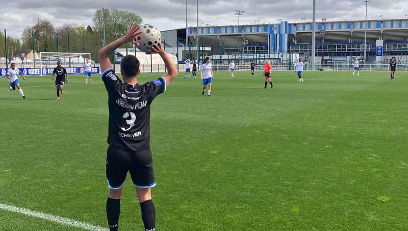 L'AJA féminine attire les foules : "Il n’y a pas que les garçons !"
