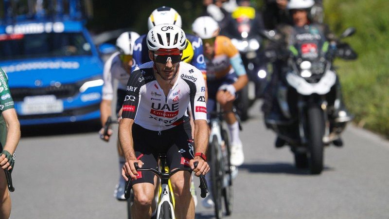 Adam Yates brilla y conquista O Gran Camiño con una actuación magistral
