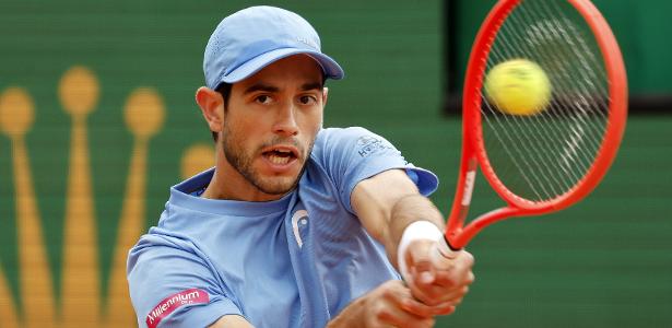 Nuno Borges surpreende com saque por baixo e vence em Barcelona, mas recebe vaias