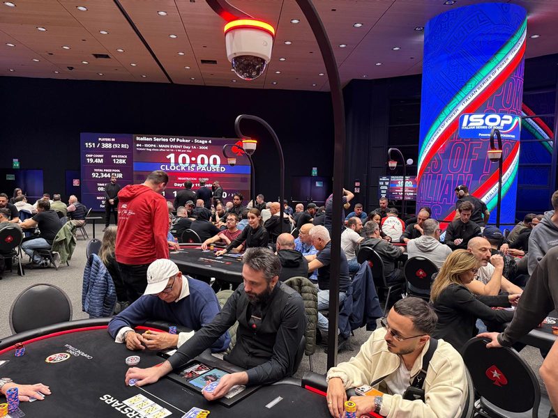 Vincenzo Suriano guida il day 1A dell'ISOP Stage 4 con 546.000 chips