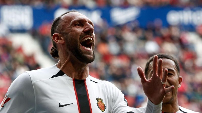 El Barça considera a Muriqi como opción económica para reforzar su delantera