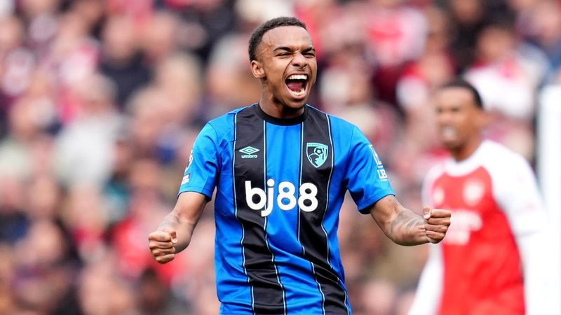 Kroupi Jr: el delantero del Bournemouth que desata el interés en la Premier League