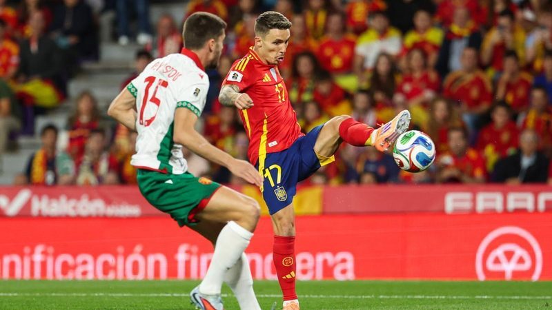 FC Barcelona busca reforzar su plantilla con el regreso de Álex Grimaldo