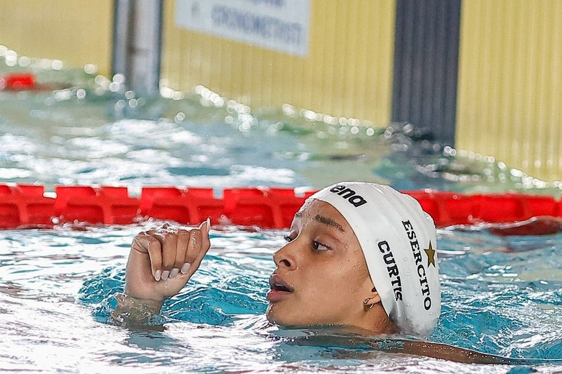 Sara Curtis riscrive la storia: nuovo record italiano nei 50 sl a Riccione