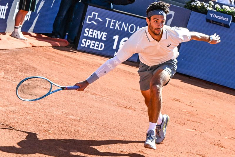 Arthur Fils estromette Lorenzo Musetti ai quarti dell'ATP 500 di Barcellona