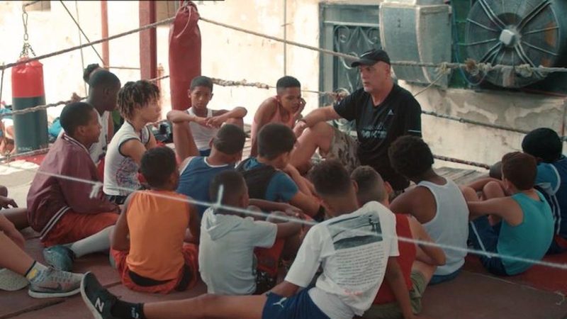 Il documentario "A tu lado": la boxe come lezione di vita a Cuba