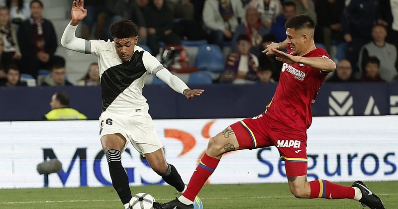 Tunde asegura que la permanencia del Levante está más cerca que nunca