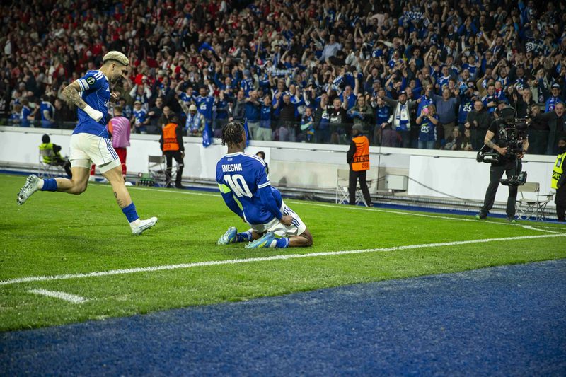 Le Racing Club de Strasbourg s'impose 4-0 : Emanuel Emegha répond sur le terrain