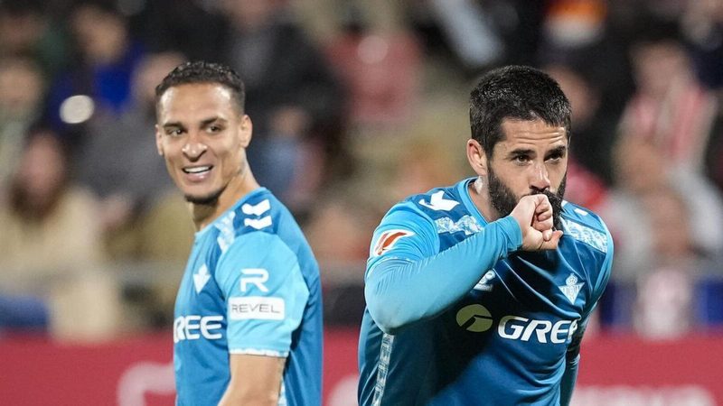 El Betis se prepara para la final de Copa y el desafío en Montilivi tras el fracaso europeo