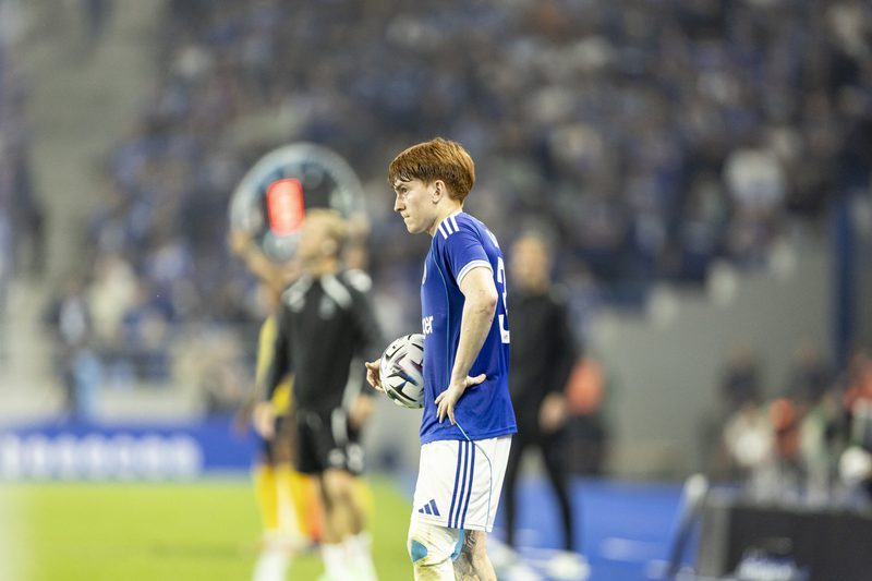 Le Racing Club de Strasbourg perd Barco pour la demi-finale aller contre le Rayo Vallecano