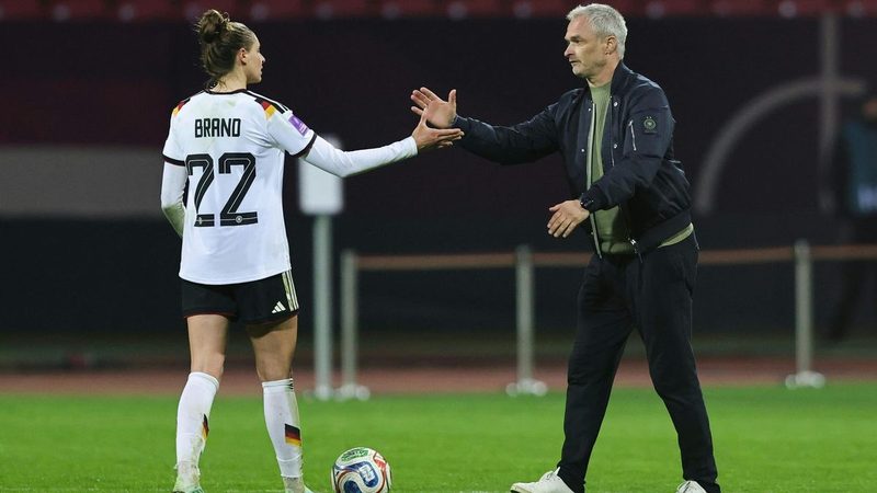 Wück fordert klare Verbesserung der deutschen Frauen im Duell gegen Österreich