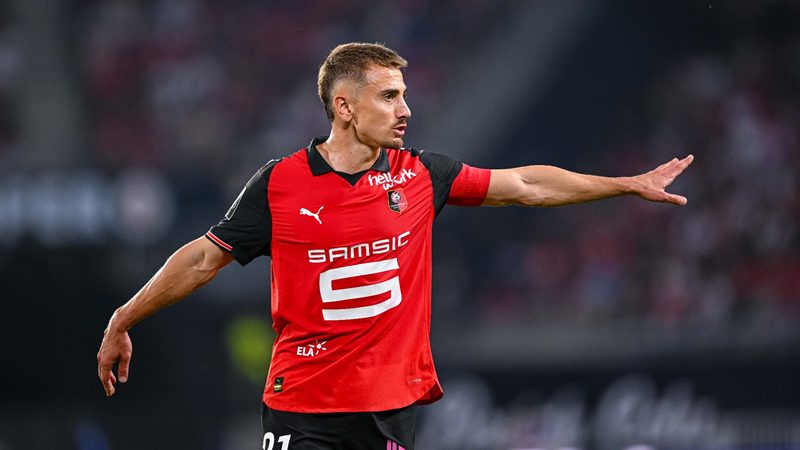 Le Stade Rennais sans Valentin Rongier : un défi de taille face à Strasbourg