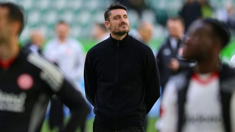 Eintracht-Trainer Riera unterstützt Freiburg für internationalen Erfolg