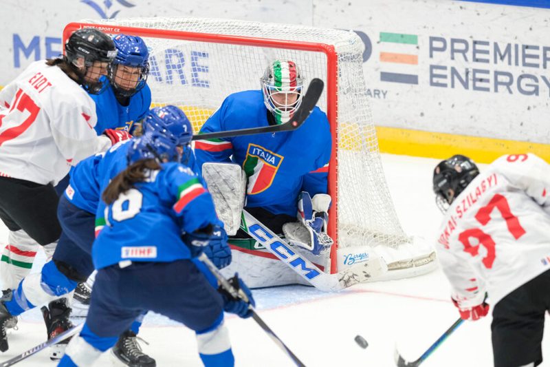L'Italia dell'hockey ghiaccio femminile chiude il Mondiale contro la Cina