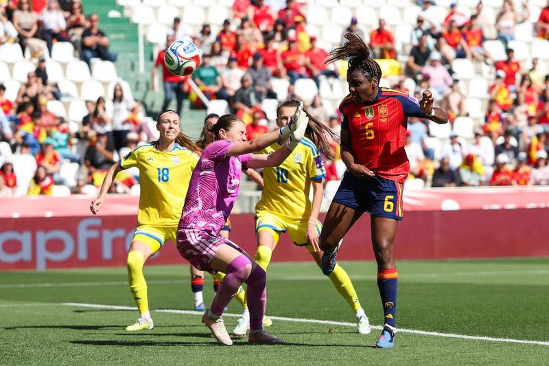 España se redime con una goleada ante Ucrania tras la derrota en Wembley