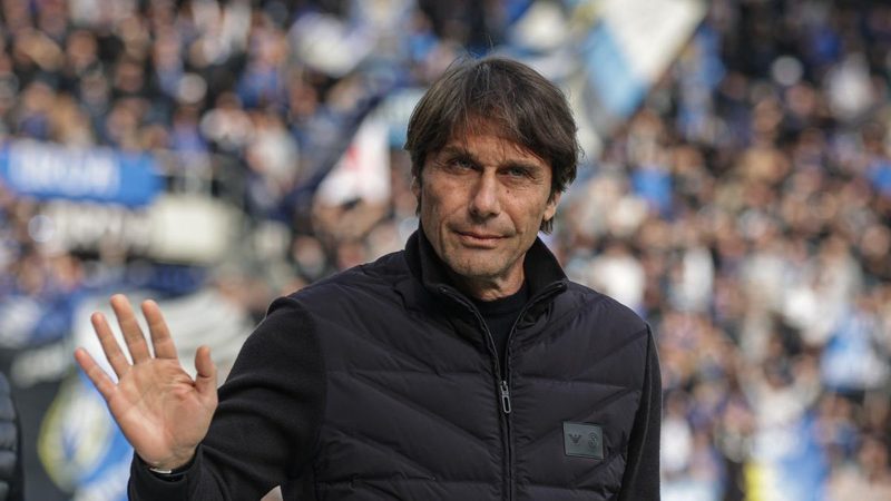 Conte non si accontenta: "Secondi tra i perdenti, l'obiettivo è la Champions"