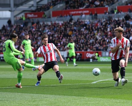 Brentford and Fulham Battle to a Stalemate in Frustrating Draw
