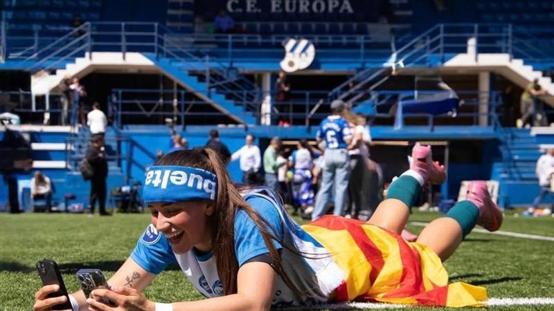 Raquel Gil celebra el ascenso del Alavés a Liga F y mira hacia el título liguero