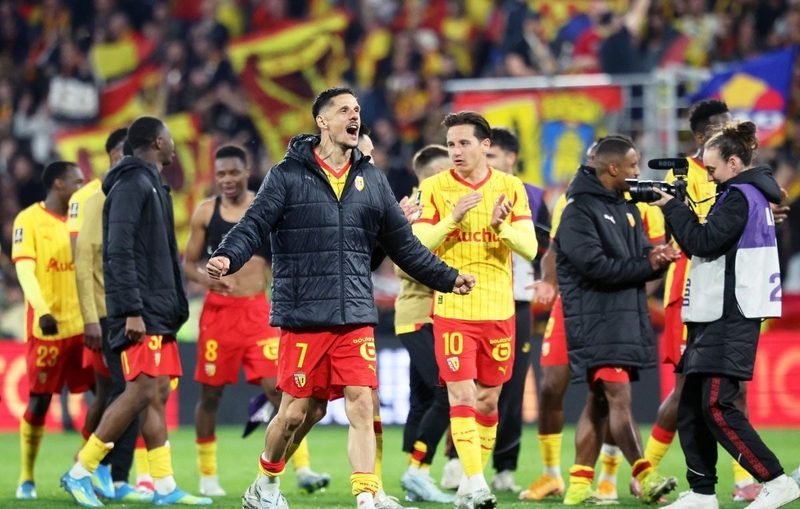 Le RC Lens renverse Toulouse dans un finish fou à la 91e minute