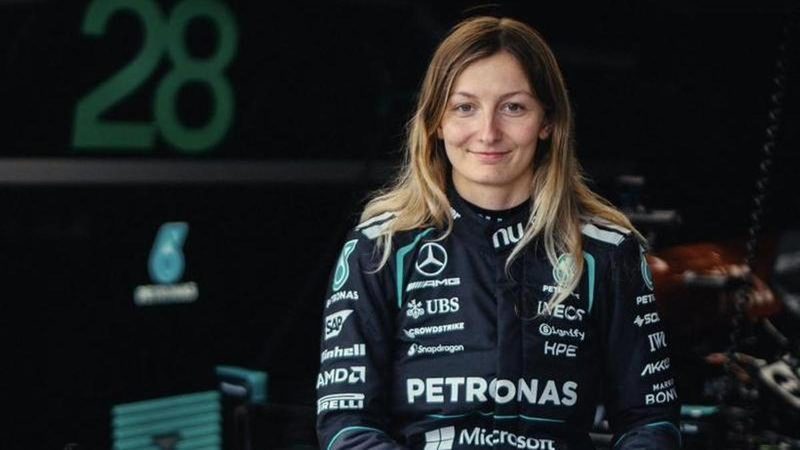 Doriane Pin hace historia al ser la primera mujer en conducir un F1 para Mercedes