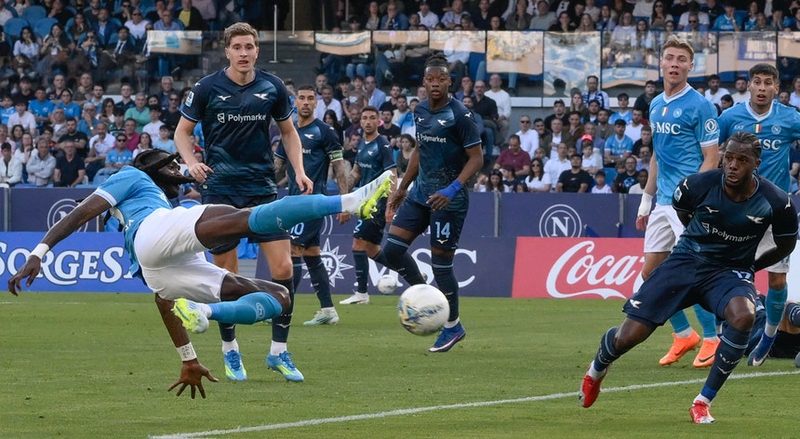 Inter de Milão se aproxima do título após vitória da Lazio sobre o Nápoles