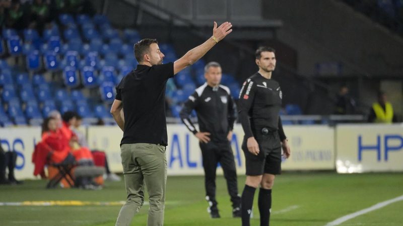 Luis García destaca la calma en la clasificación tras el triunfo de la UD Las Palmas