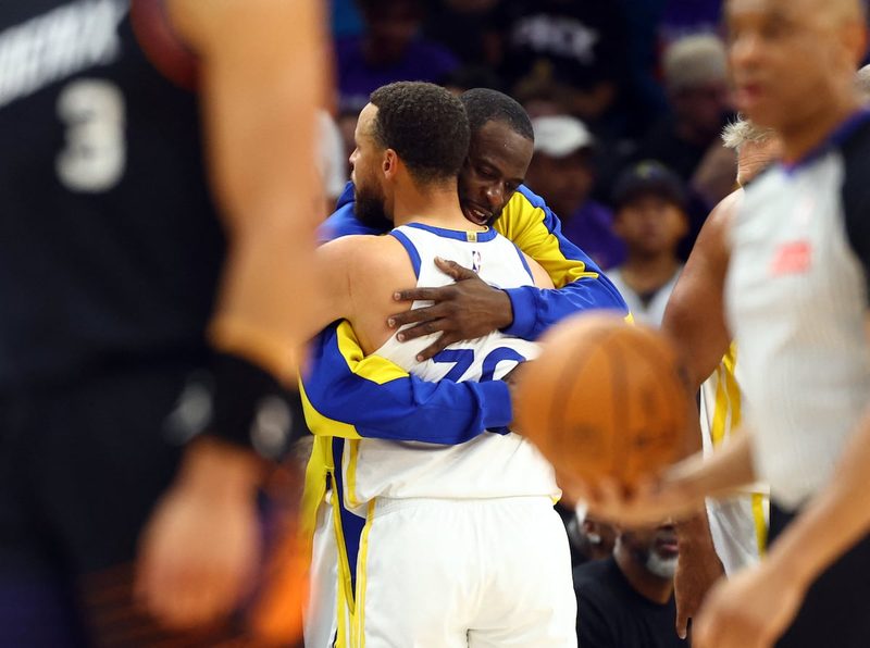 Los Warriors de Curry enfrentan su ocaso tras caer en el play-in ante los Suns