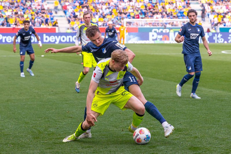 Dramatische Wendungen: BVB verliert in letzter Minute, Werder siegt im Nordderby