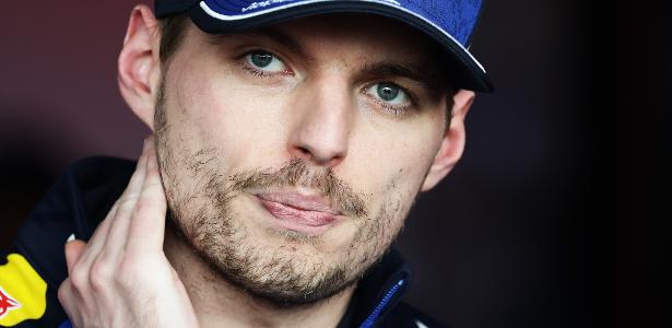 Red Bull reafirma compromisso com Verstappen e nega rumores de aposentadoria