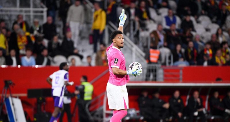 Le Téfécé s'effondre à Lens : "On n'a pas joué au foot", déclare Guillaume Restes