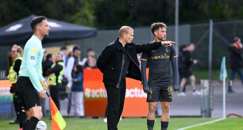 Le Stade de Reims s'impose 3-2 contre le Red Star et renforce ses ambitions de play-offs