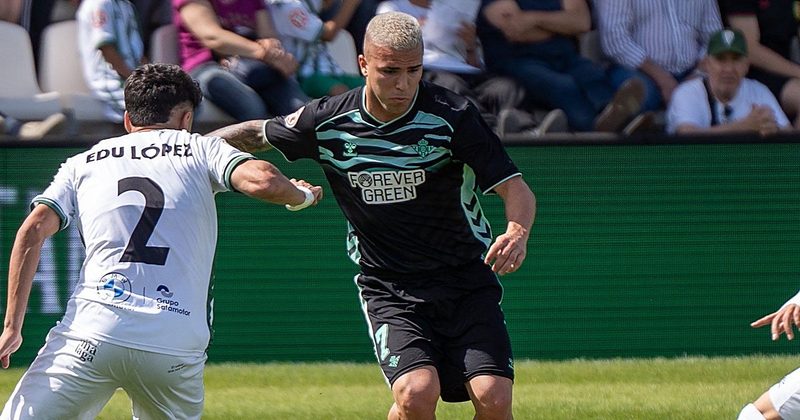 El Betis Deportivo logra una remontada clave en Torremolinos y sueña con la permanencia