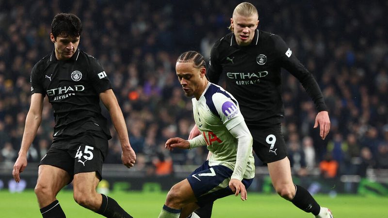 FC Bayern erwägt überraschenden Transfer von Xavi Simons von Tottenham