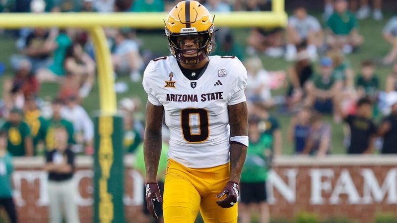 Giants Eye Top Talent at No. 10 After Shocking Dexter Lawrence Trade