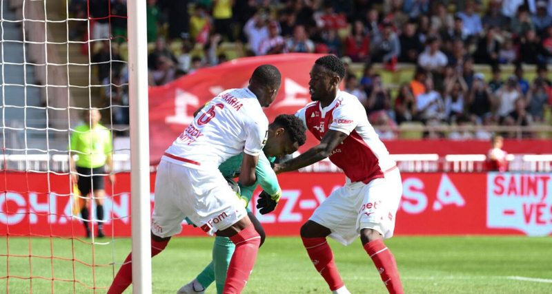 L'AS Monaco évite le pire en revenant à hauteur de l'AJ Auxerre