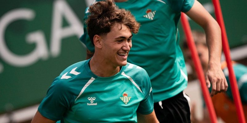 Mateo Flores se une al Arouca en busca de más minutos y desarrollo profesional