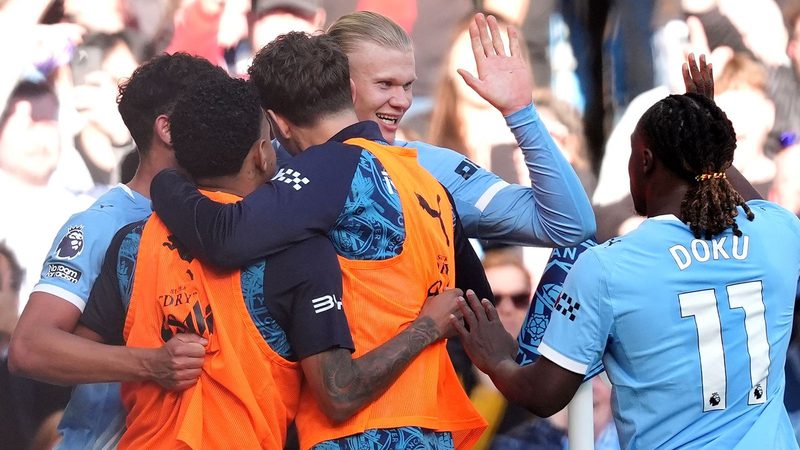 Haaland's Heroics Ignite Title Race as Manchester City Edges Arsenal 2-1
