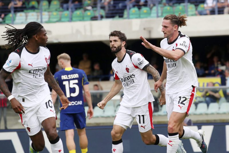 Il Milan torna alla vittoria e aggancia il Napoli, Juventus in corsa per la Champions