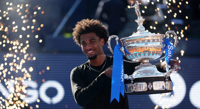 Arthur Fils brilha em Barcelona e conquista seu quarto título no circuito ATP