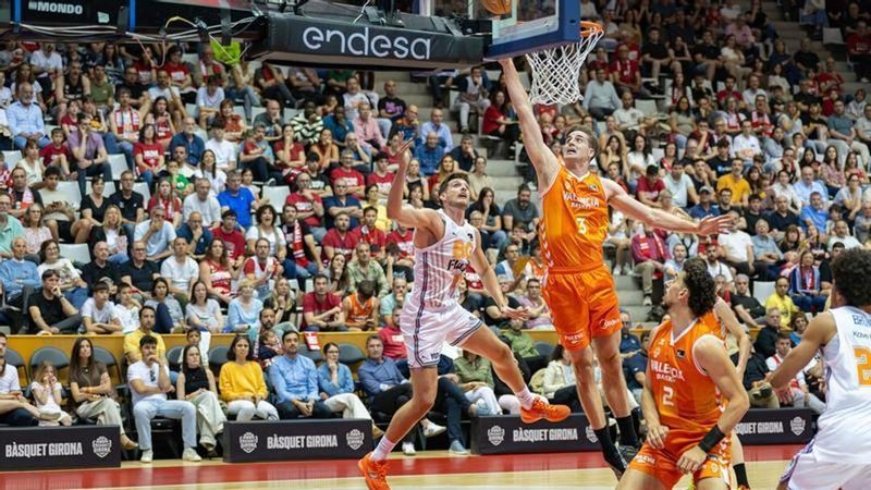 Valencia Basket se lleva el triunfo gracias al triplazo decisivo de Nate Reuvers
