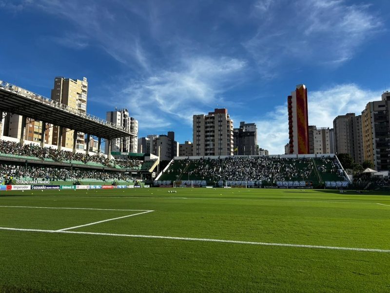 Goiás busca reabilitação contra Cuiabá em jogo decisivo na Série B