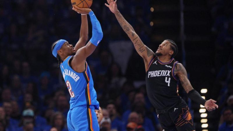 Los Thunder dominan a los Suns en un histórico inicio de Playoffs