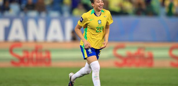 Aline Gomes celebra gol histórico pelo Brasil e destaca emoção na vitória