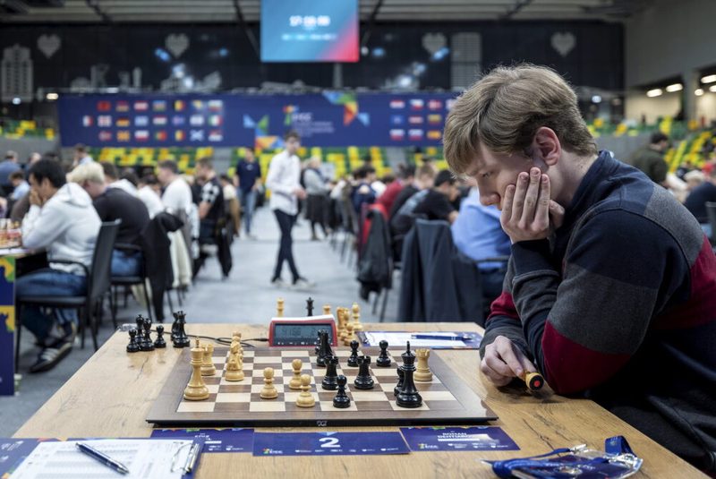 Roman Dehtiarov sorprende e conquista il titolo di Campione d'Europa di scacchi