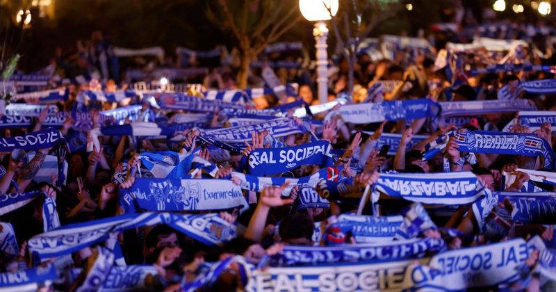 La Real Sociedad triomphe : Des milliers de supporters fêtent la victoire à Saint-Sébastien